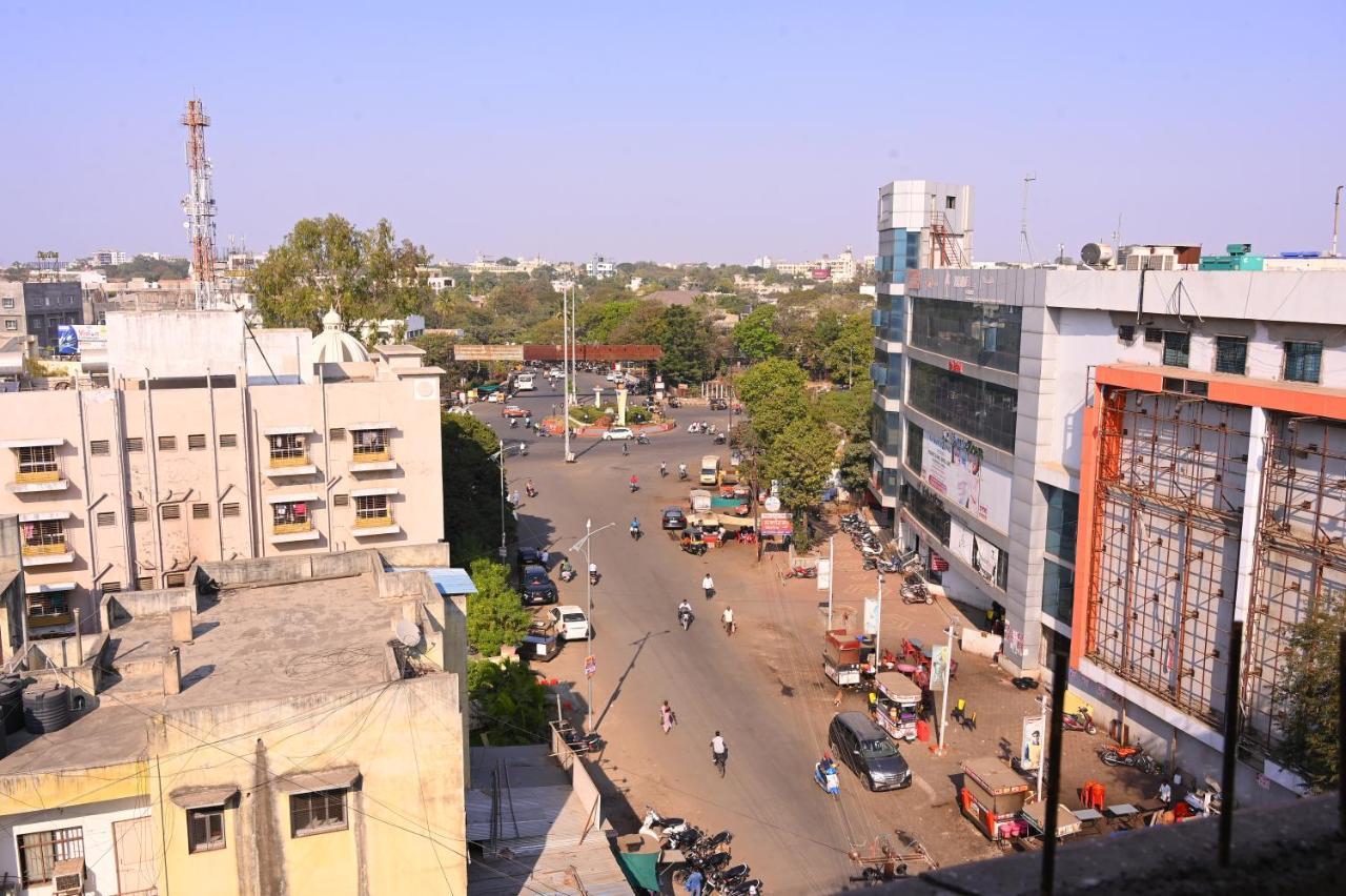 Hotel Center Point Solapur Esterno foto
