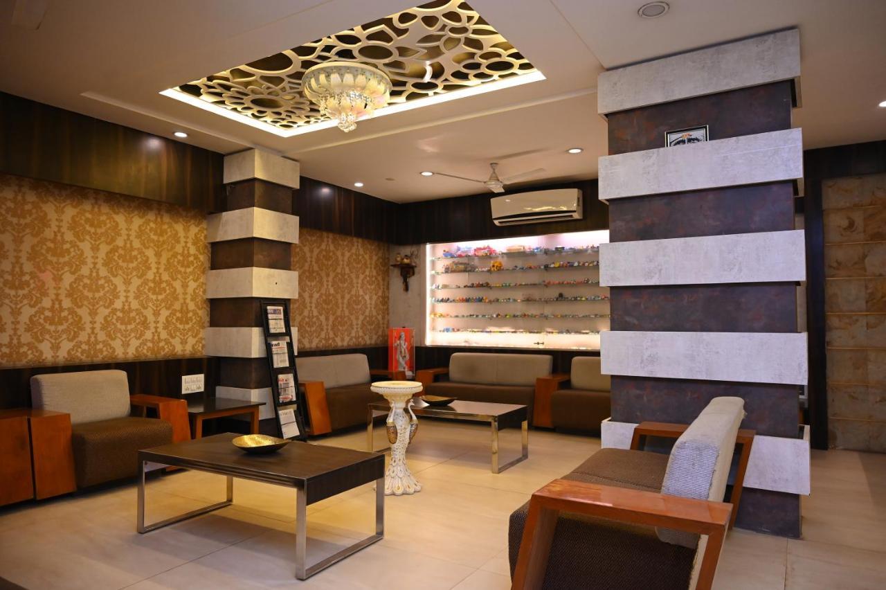 Hotel Center Point Solapur Esterno foto